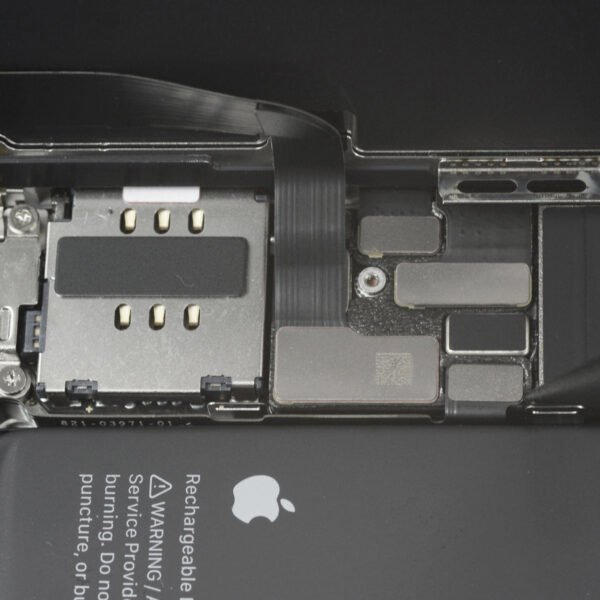 Ép cổ cáp màn hình Iphone 13